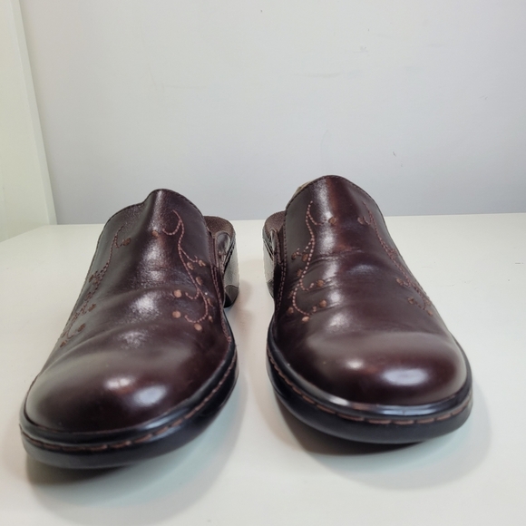 Clarks Brown Leather Stitched Mules Slip On Comfort Shoes Size Womens 8 - Picture 4 of 8